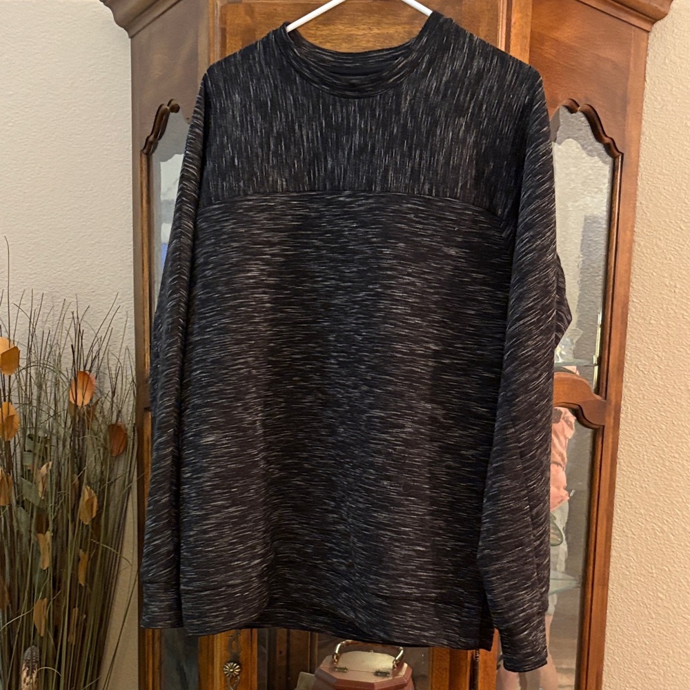 Calibrate Black and Gray Long Sleeve pullover with side zipper.